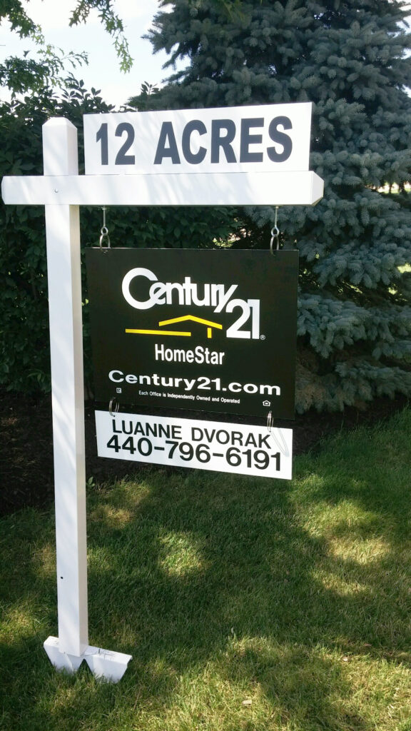 vinyl post sign design with hanging panel